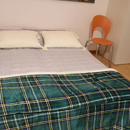 Forest In The Apartment Garda (Verona)