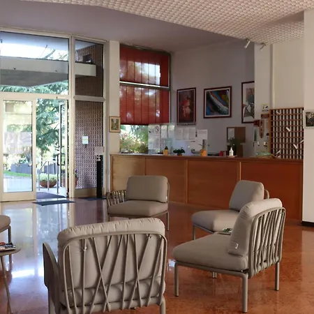 Forest In The Apartment Garda (Verona)